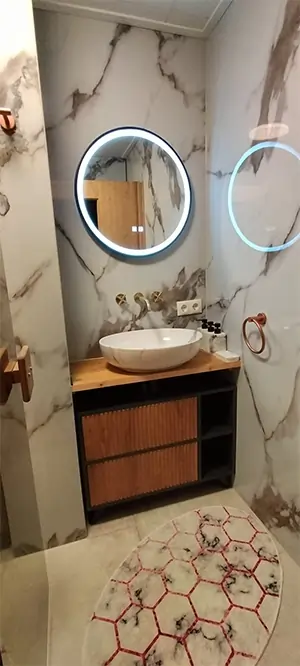 Badkamer met inloopdouche bij B&B Hartje Coevorden